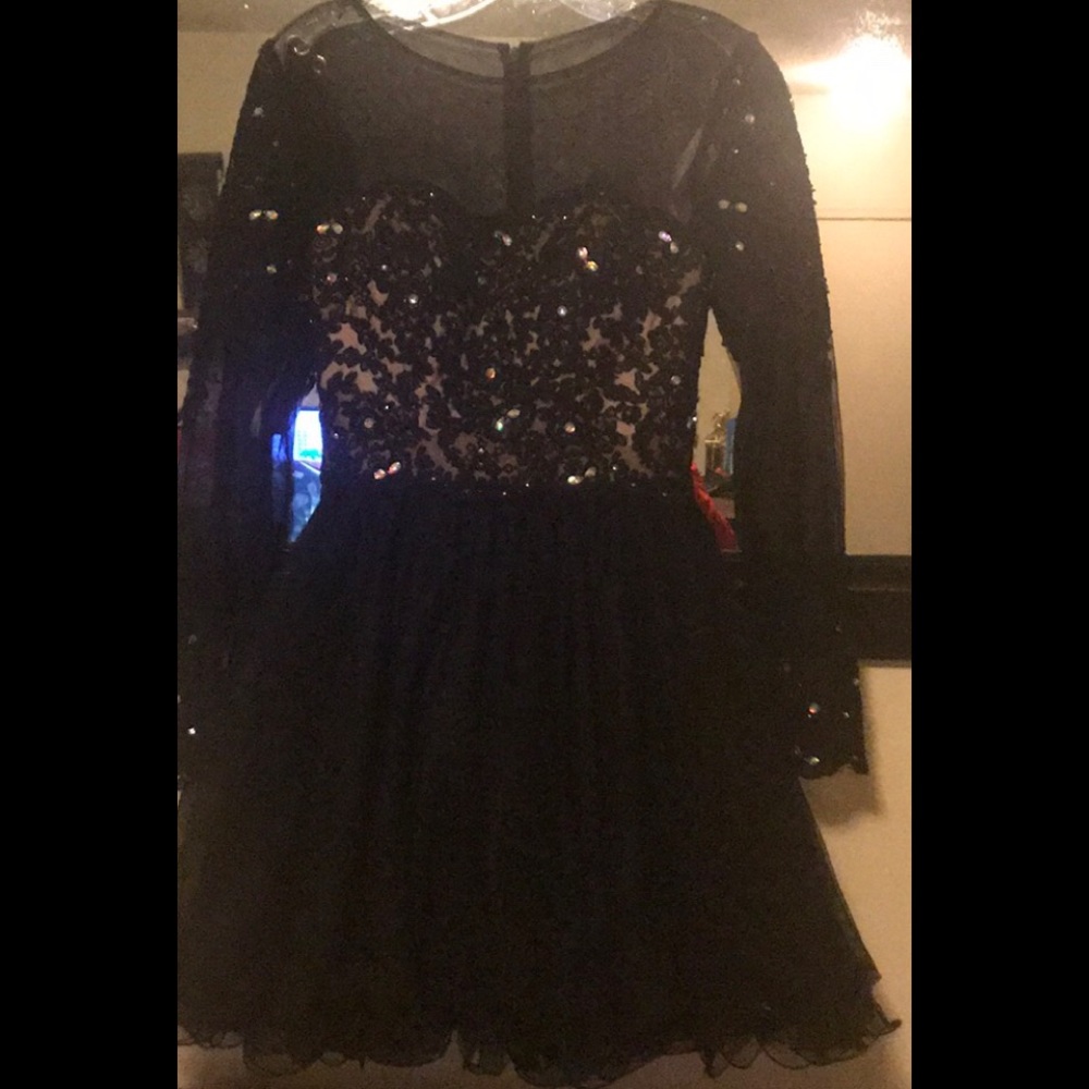 Woman’s | Dress | Prom